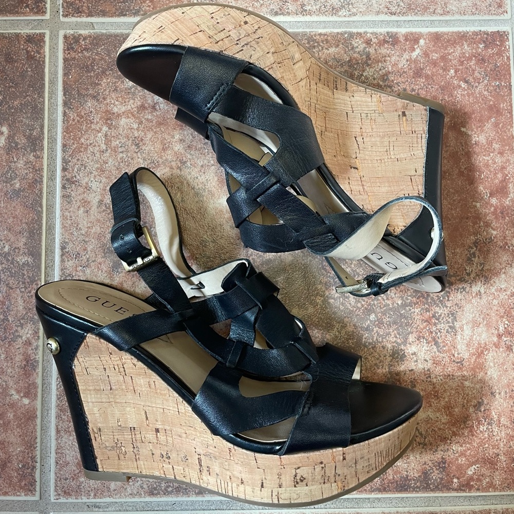 Guess Wedges size 6